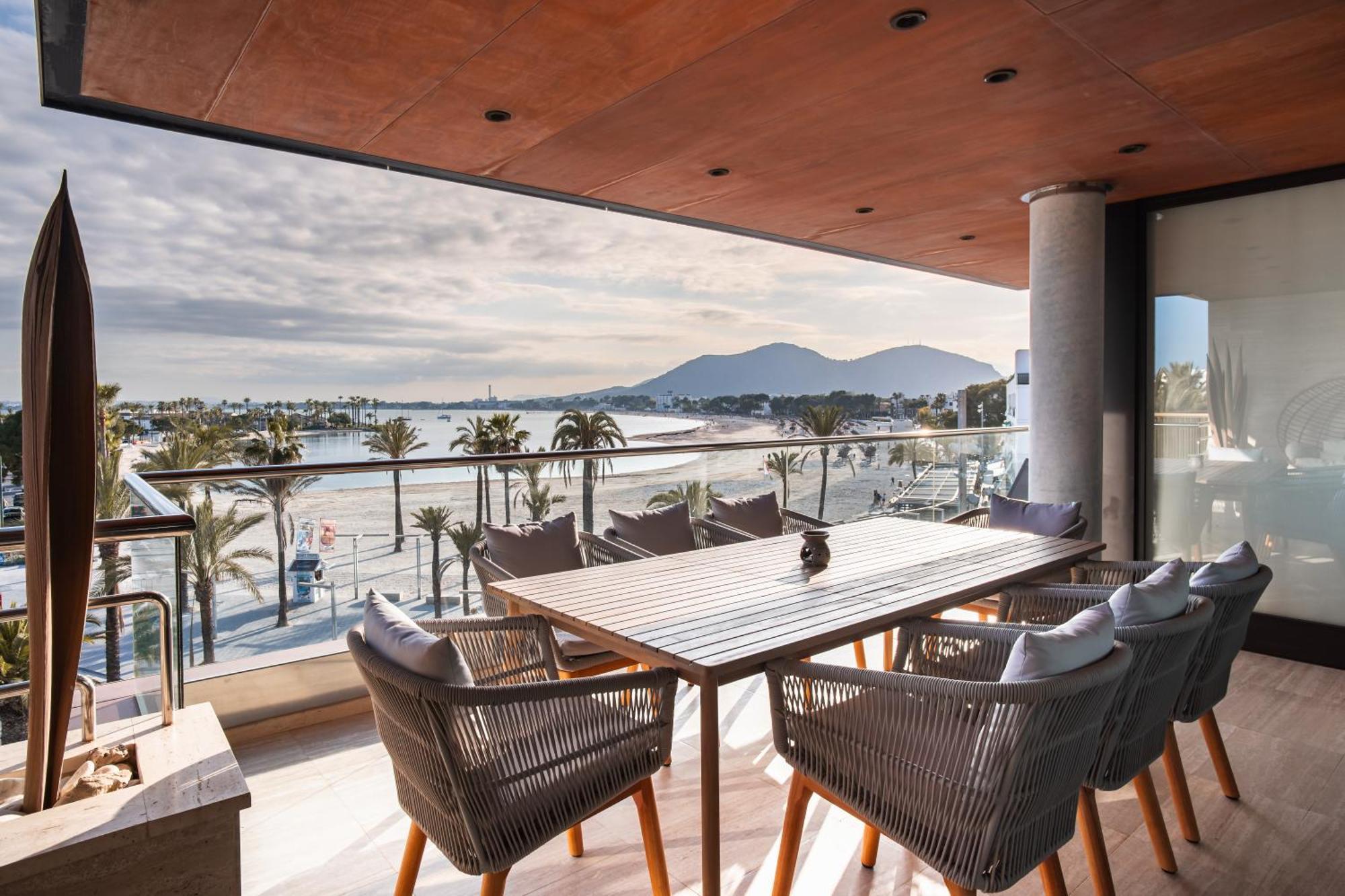 Luxury Sea View Apartment In Puerto De Alcudia Exteriér fotografie